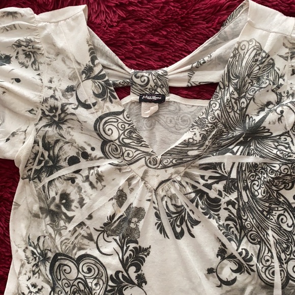 Maternity cream and grey butterfly floral top 🦋 - Picture 4 of 11